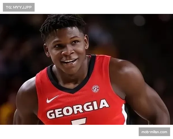 爱德华兹复出26分12篮板3抢断 末节关键三分锁定胜局